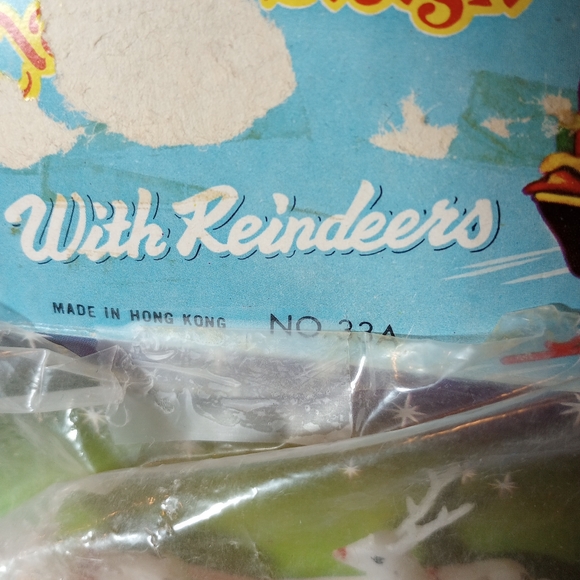 Mid Century Santa Sleigh Reindeer plastic Hong Kong table top decor original box - Picture 4 of 5